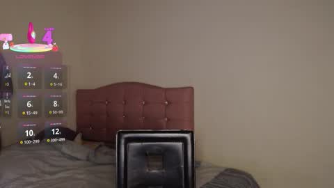 MAKENNAA online show from December 1, 9:07 am