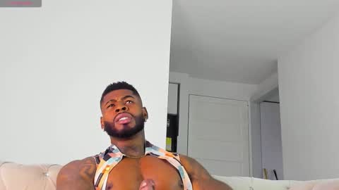 Makonnen online show from December 13, 10:27 pm