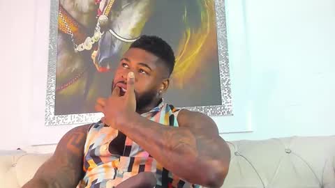 Snapshot of makonneen chatting on October 8, 2:51 am Makonnen online show from October 8, 2:51 am