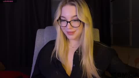 maksisisia online show from April 7, 4:09 pm