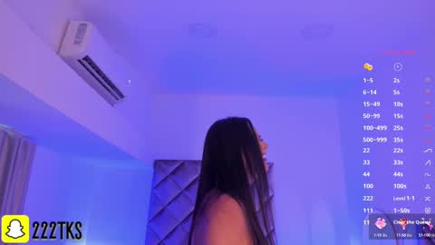 Snapshot of malaia_hills chatting on March 1, 7:04 pm Call Me Mala online show from March 1, 7:04 pm