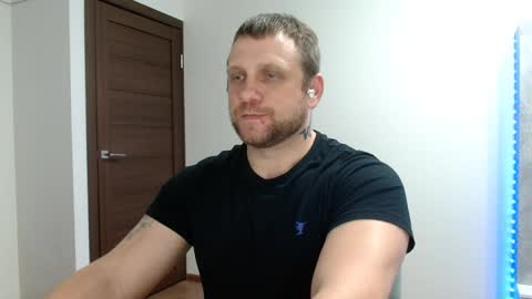malchyshka online show from April 3, 9:55 pm