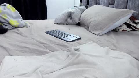 Snapshot of malconstone chatting on October 3, 3:04 am Malcom Stone online show from October 3, 3:04 am