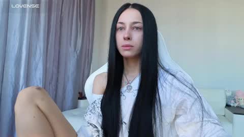 piu online show from April 9, 4:27 am