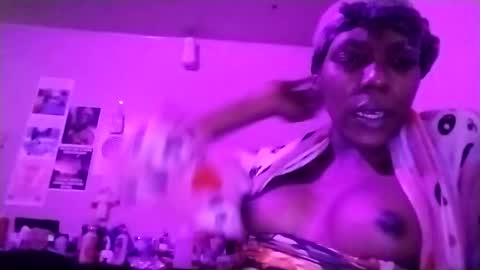 Beauty IS Her Name BABY online show from December 2, 3:10 pm