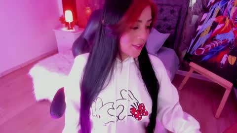 Mallorie online show from May 16, 5:22 pm