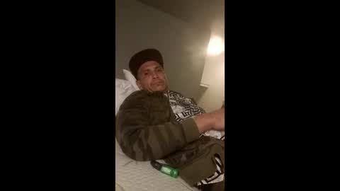 malonemalias online show from April 13, 8:51 am