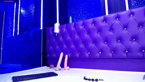 Malory online show from February 19, 2:33 am