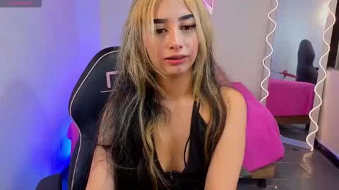 Snapshot of malory_tay chatting on September 15, 11:33 am Malory online show from September 15, 11:33 am