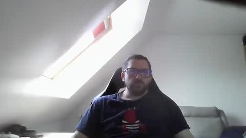 breton online show from April 12, 8:51 am