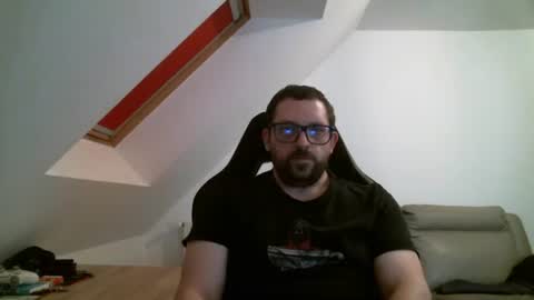 breton online show from April 13, 6:56 pm