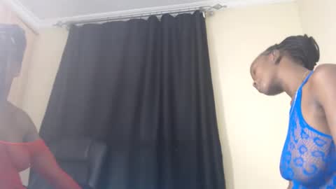 mamaa online show from February 25, 5:30 pm