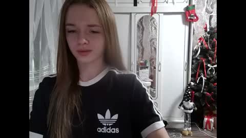 Mamie Trish online show from December 16, 3:00 pm