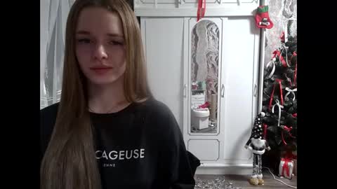 Mamie Trish online show from December 16, 6:05 pm