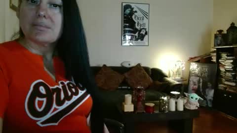 mandaloriangirlsfight online show from April 3, 6:04 pm