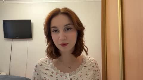 Mia online show from January 12, 12:01 pm