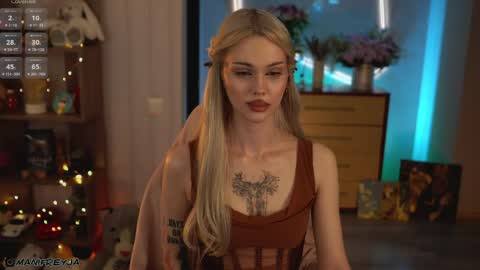 Amelie online show from April 17, 10:01 pm