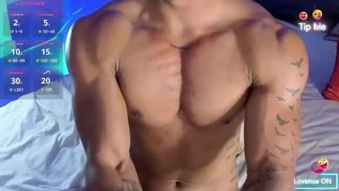 Snapshot of manolo_hot1 chatting on October 13, 4:42 pm Manolo Hot 1 online show from October 13, 4:42 pm
