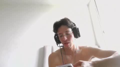 Manuel online show from March 29, 7:59 pm