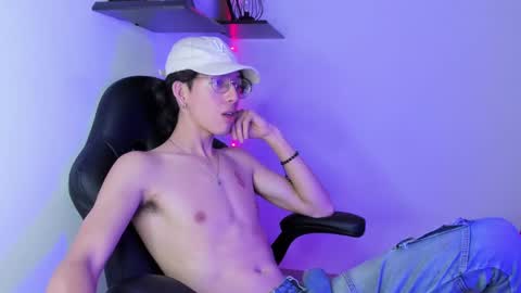 Manuel online show from February 20, 2:29 am