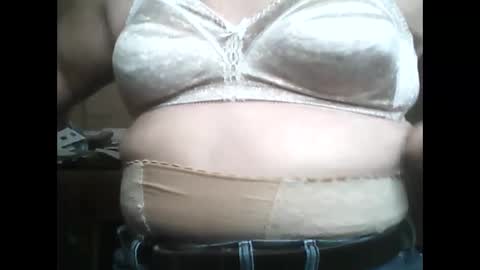 manwithboobs online show from January 4, 6:19 pm