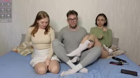 MARY PVT IS OPEN online show from November 11, 6:04 am