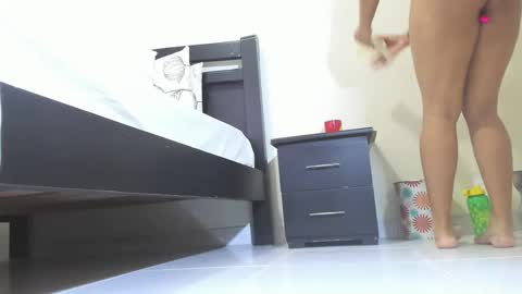 Mara online show from November 5, 3:03 pm