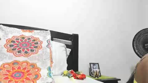Snapshot of mara2020xxx69 chatting on February 25, 1:43 pm Mara online show from February 25, 1:43 pm