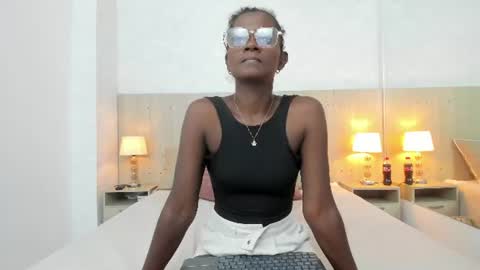 Mara Sinclair online show from June 25, 7:19 pm