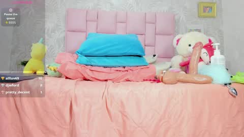 mara_summerr online show from May 23, 9:00 pm