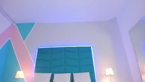 mara_winters_ online show from October 21, 12:21 pm