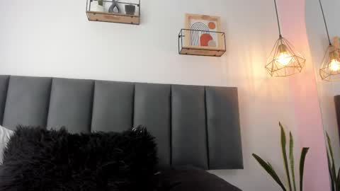 Mara online show from March 10, 1:04 pm