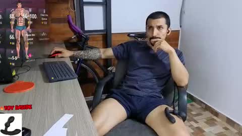 Snapshot of marckmuscle chatting on October 8, 4:07 am Marck Independent model online show from October 8, 4:07 am