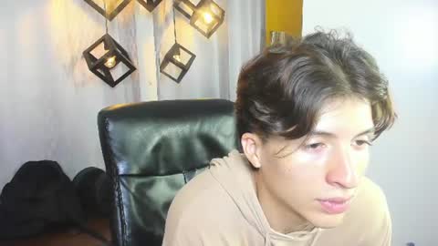 marcoviolet online show from July 6, 8:33 pm