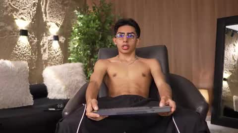 Marco and Ethan online show from November 18, 7:17 pm