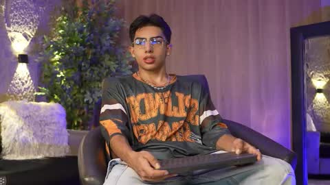 Marco and Ethan online show from November 7, 7:38 pm