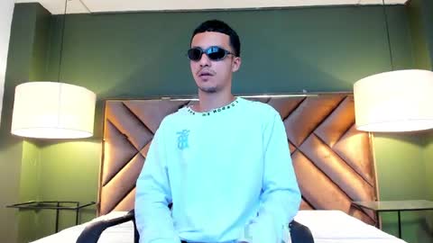 marcus_jeron online show from May 18, 9:10 pm