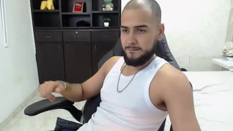 marcus_soler online show from October 4, 5:44 pm