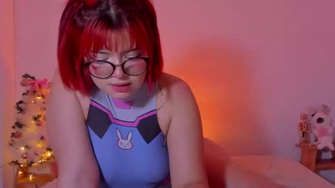 Snapshot of marcy_grey chatting on December 19, 12:34 pm danna online show from December 19, 12:34 pm