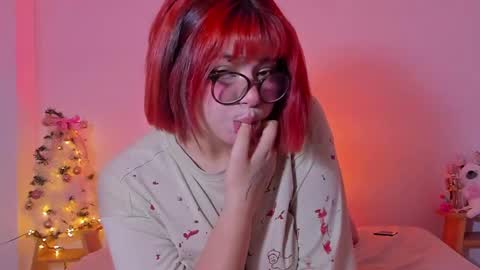 Snapshot of marcy_grey chatting on December 24, 7:28 am danna online show from December 24, 7:28 am