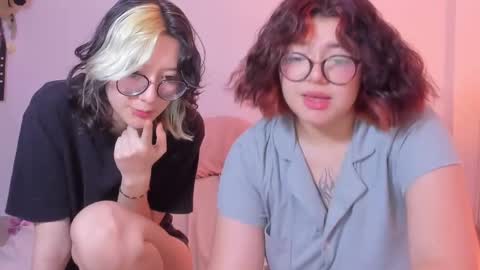 Snapshot of marcy_grey chatting on February 25, 1:30 am danna online show from February 25, 1:30 am