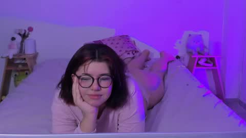 Snapshot of marcy_grey chatting on March 1, 1:29 pm danna online show from March 1, 1:29 pm