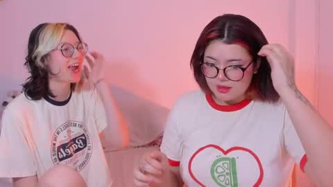 Snapshot of marcy_grey chatting on March 1, 1:21 am danna online show from March 1, 1:21 am