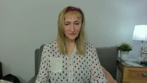 Snapshot of margaretmature chatting on February 25, 7:27 pm margaretmature online show from February 25, 7:27 pm