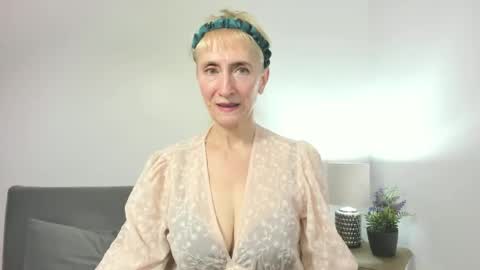Snapshot of margaretmature chatting on October 16, 4:06 pm margaretmature online show from October 16, 4:06 pm