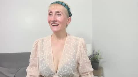 Snapshot of margaretmature chatting on September 27, 12:25 pm margaretmature online show from September 27, 12:25 pm