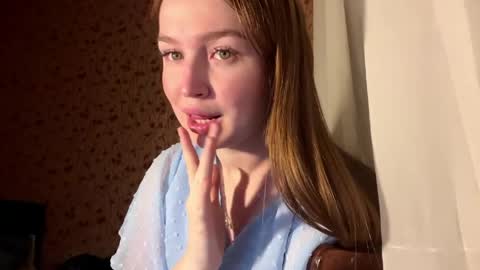 Chloe online show from March 15, 5:16 pm