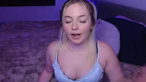 margot_robbie7 online show from January 8, 1:55 am