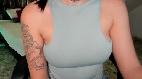 Snapshot of mari_salgado chatting on October 20, 11:37 am mari_salgado online show from October 20, 11:37 am