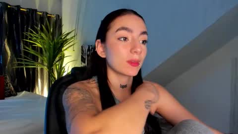 Snapshot of mari_salgado chatting on October 10, 11:49 am mari_salgado online show from October 10, 11:49 am